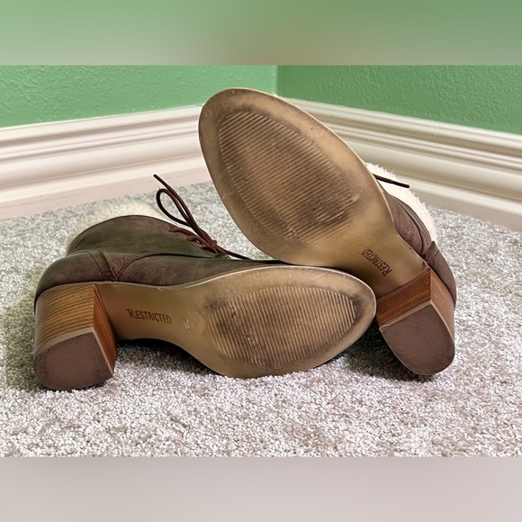 Restricted Brown Ankle Boots with Cream Lining - Picture 6 of 6